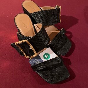 Universal Thread, NWT, 10 Black 3” Sandals with Large 2 1/2” Buckle